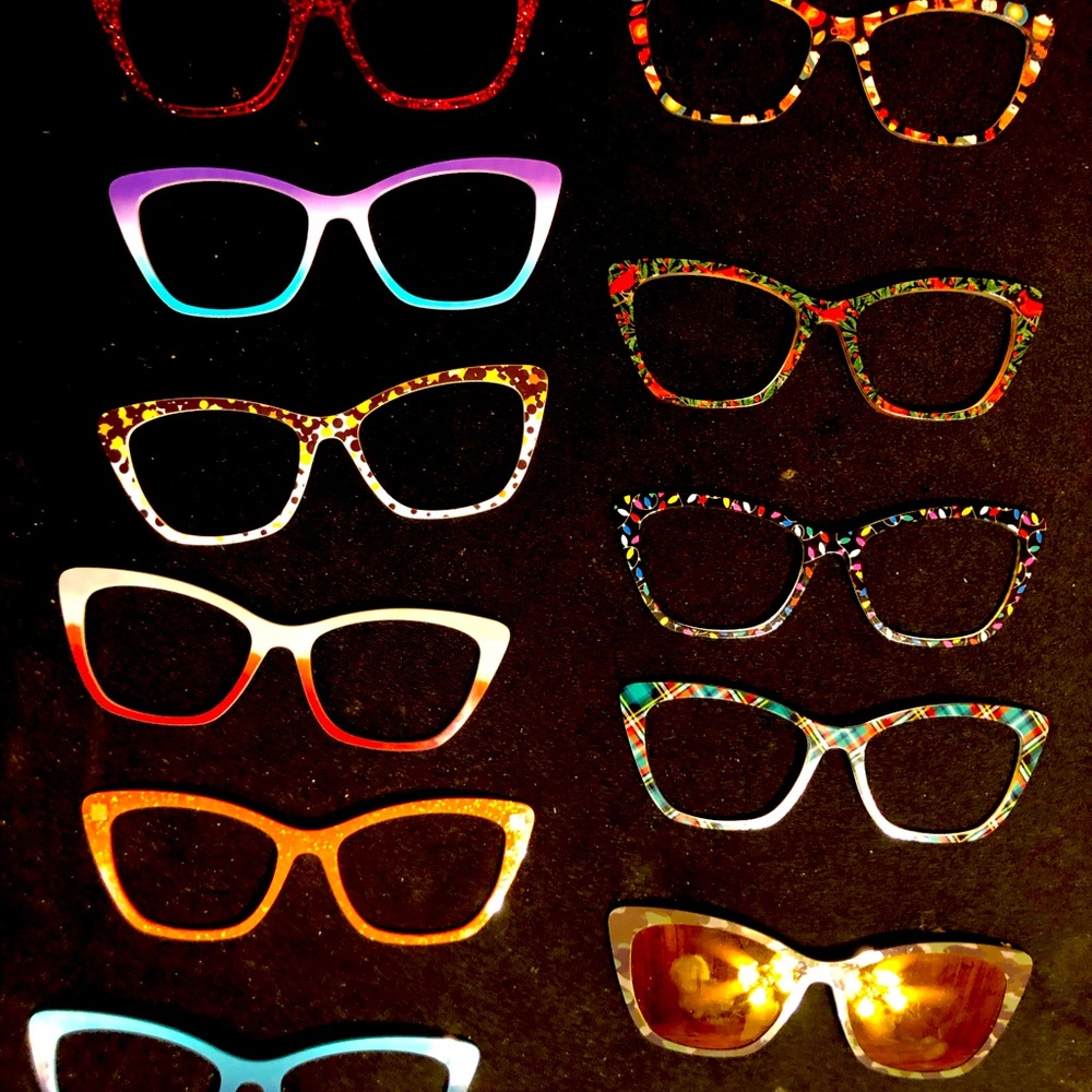 “PAIR” Frames for the style called “THE WANDA”